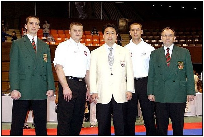 <b>One Match Fight 2003<br />Tokyo, Japan</b><br />languages: Japanese, Polish<br />Russian, English