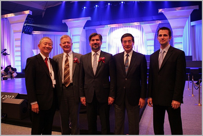 <b>Former President of Poland<br>Lech Walesa visiting Japan<br>Tokyo, Japan</b><br>languages: Japanese, English, Polish